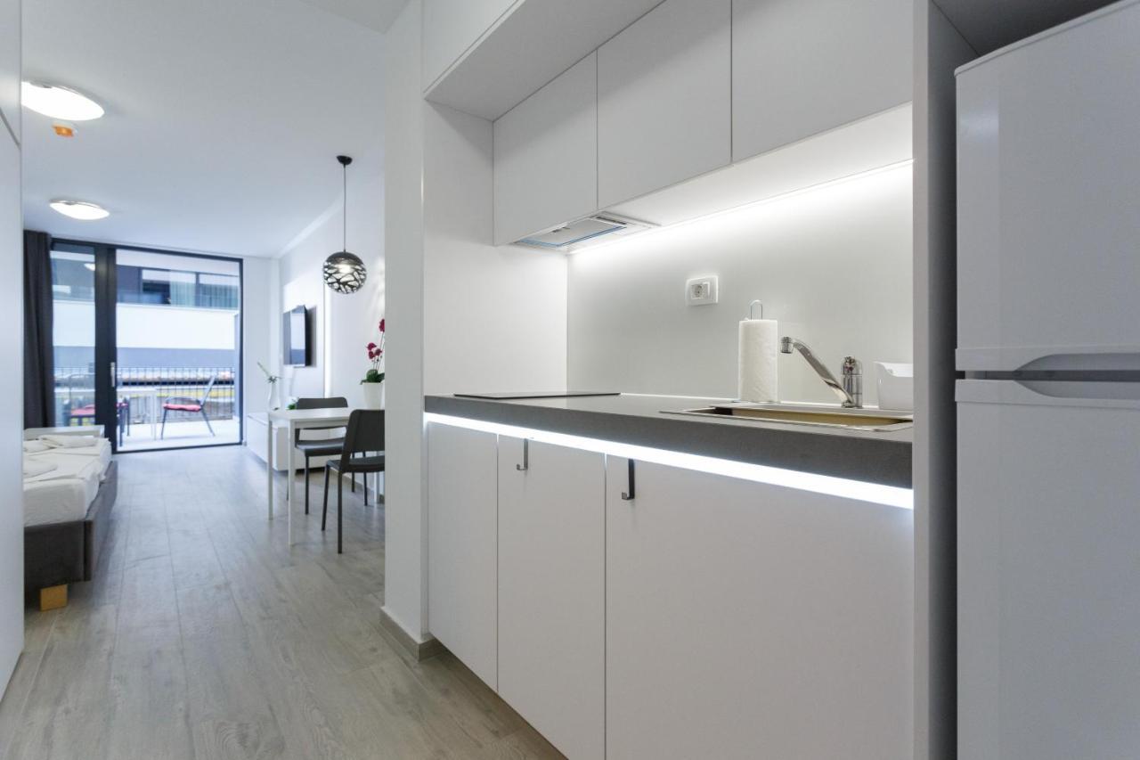 Apartments Sindy And Mendy With Parking Space In The Garage Dubrovnik Exterior photo