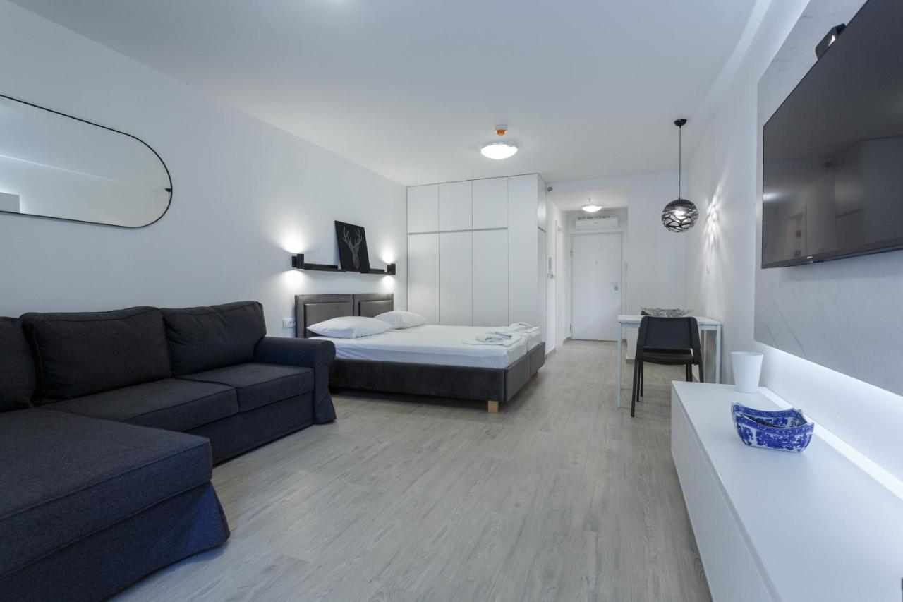Apartments Sindy And Mendy With Parking Space In The Garage Dubrovnik Room photo